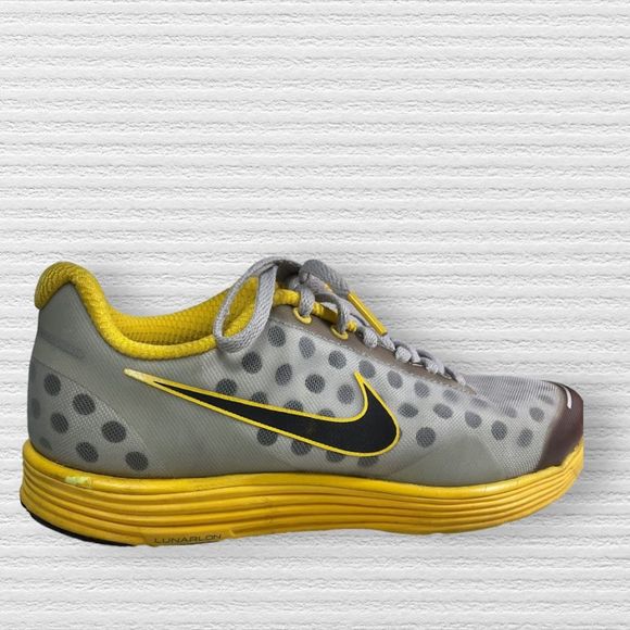 Nike Livestrong Women's Trainers Lunarshift Running Lightweight Size 7.5 - Picture 3 of 13